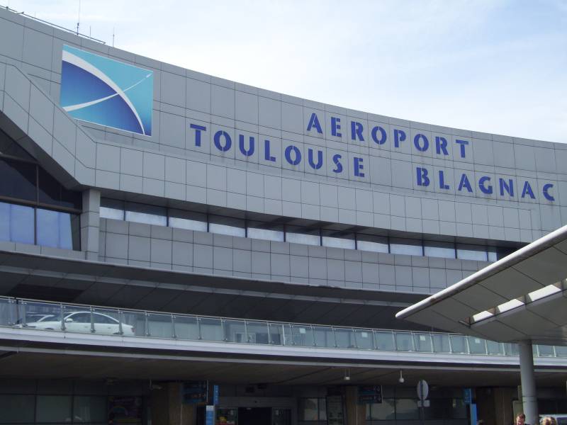 L’Aéroport de Toulouse Blagnac passe au solaire : et si votre entreprise faisait de même en Haute-Garonne (31) ?