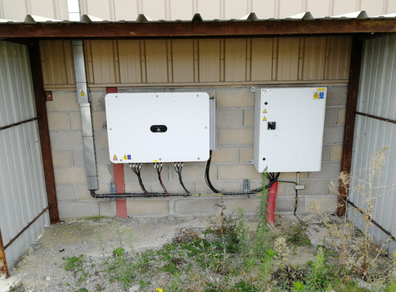 Hangar photovoltaique et onduleur 100kWc